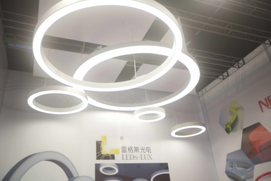 2700K-3500K Hanging Circle Led Light 27994lm Linear Suspension Lighting